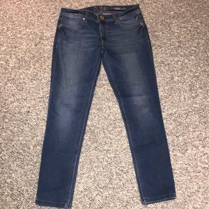 DL 1961 Cropped Jean. Worn Once Size 29